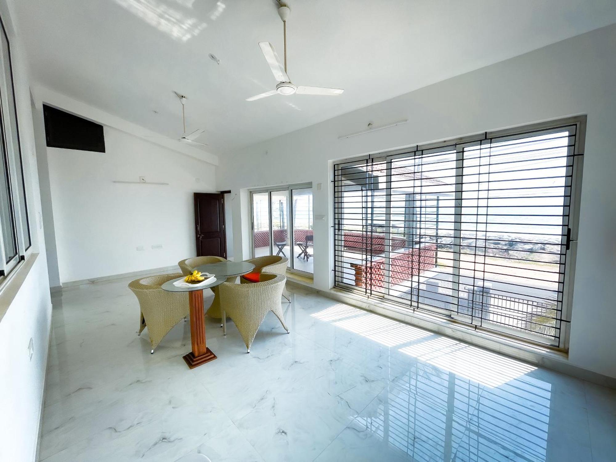 Gintara Beach Homestay By Evaddo Kalyanpur Bagian luar foto