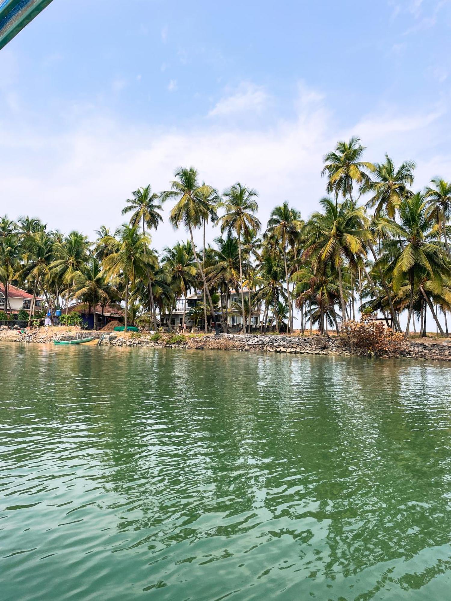 Gintara Beach Homestay By Evaddo Kalyanpur Bagian luar foto