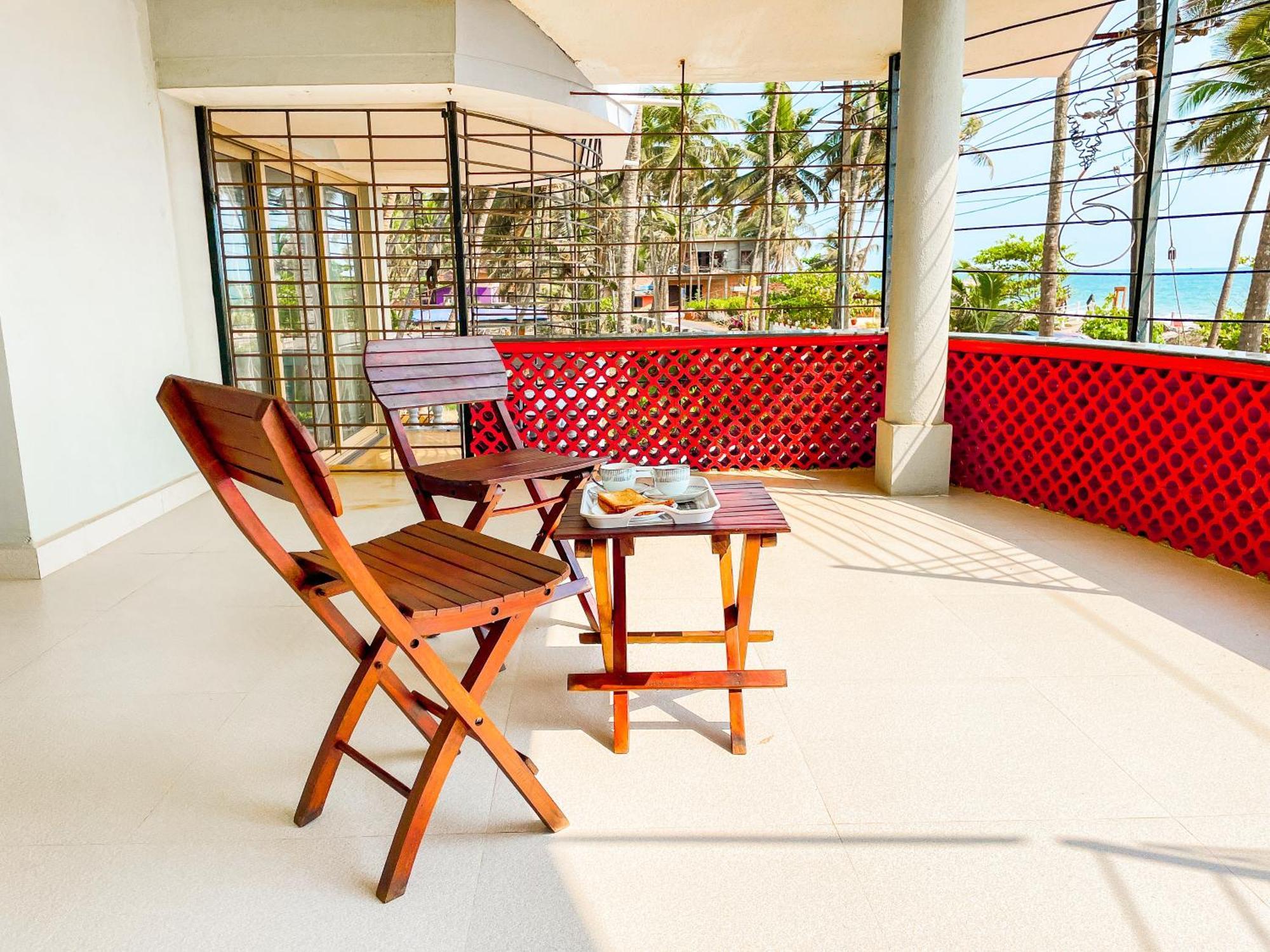 Gintara Beach Homestay By Evaddo Kalyanpur Bagian luar foto